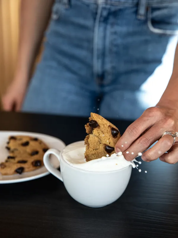 Bad_Honey_Cookies_Milk_Dunk_72
